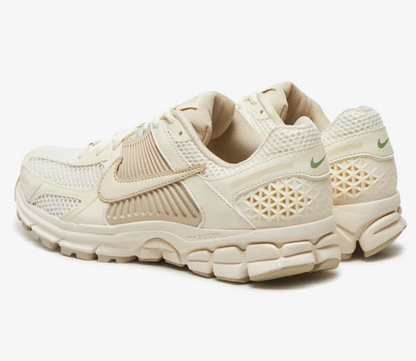 NK Vomero 5 Beige